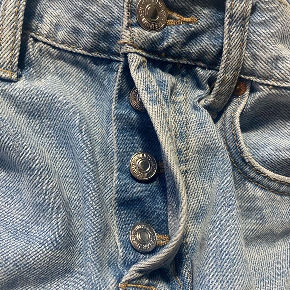 Cuffed leg Mom jeans - Picture 2 of 3